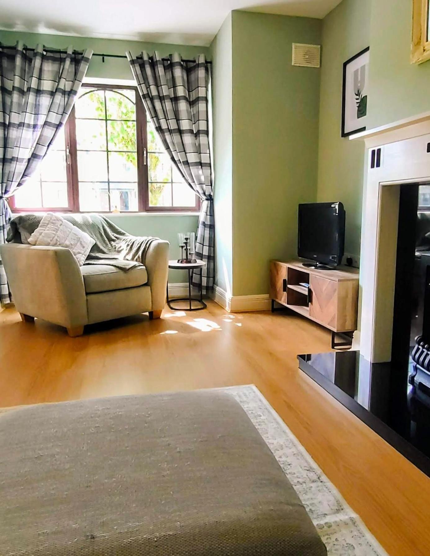 Rynn Haven - Enchanting Townhouse Lough Rynn Mohill エクステリア 写真
